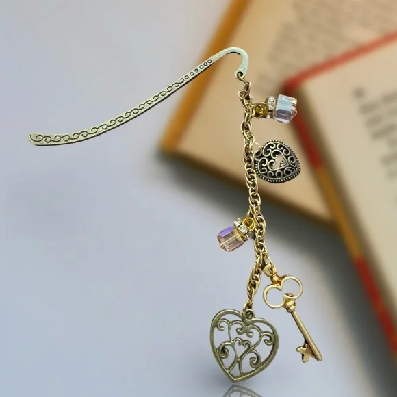 New Artisan Bookmark with Hearts and Key with AB Faceted Beads - Picture 5 of 5